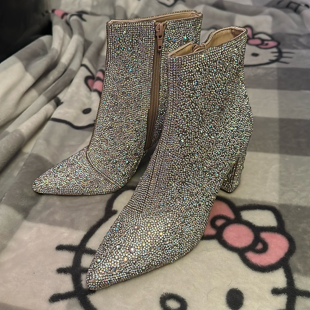 Betsey Johnson silver rhinestone heeled boots size 7.5